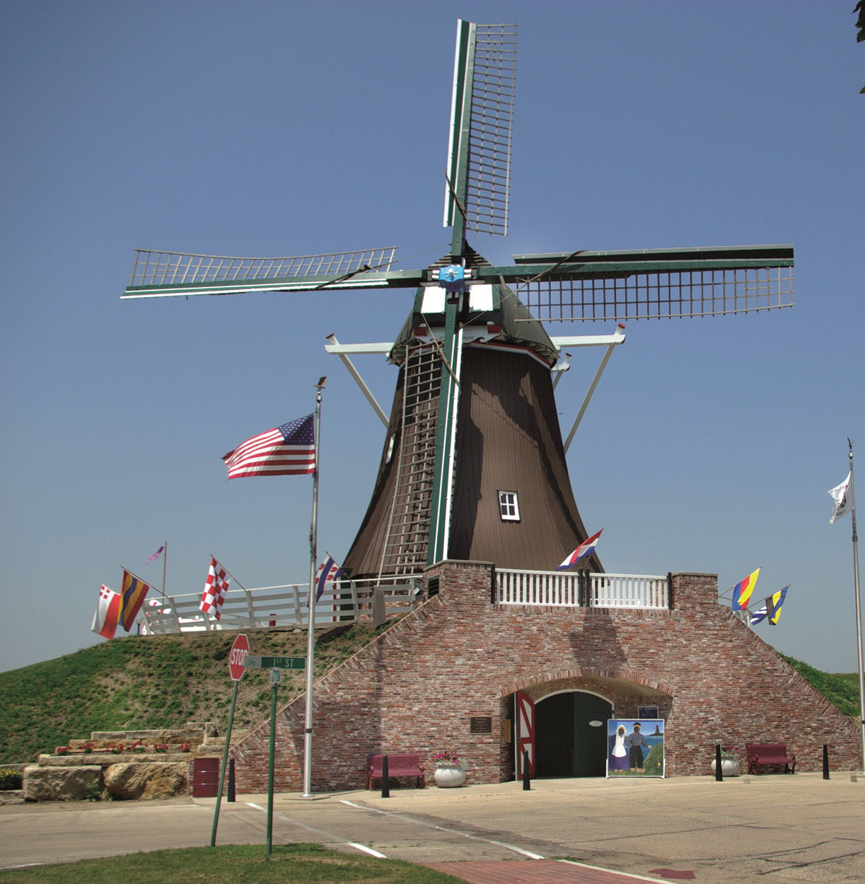 "de Immigrant Windmill" in Fulton/Illinois "de Immigrant Windmill" in Fulton/Illinois