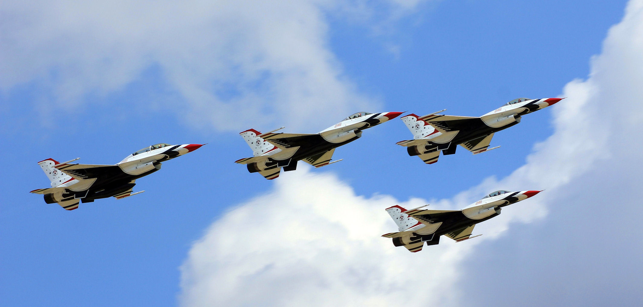 Formationsflug beim Rockford AirFest