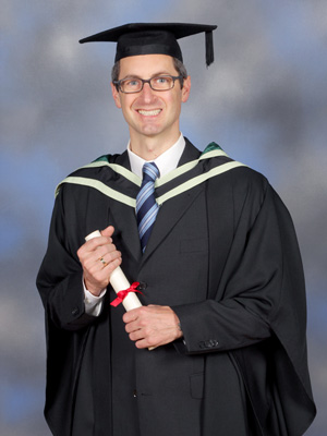 Dr. med. Thilo Schimitzek, Augenarzt, FEBO, MRCOphth, Dip Cat Ref, Leiter Augenklinik Kempten