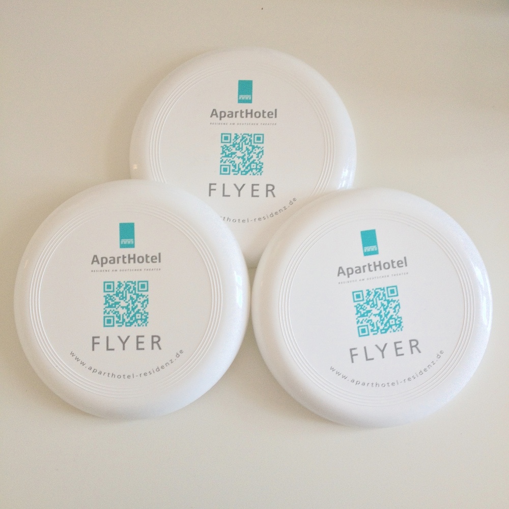 Innovative Werbung: Flyer als Frisbee mit QR-Code Innovative Werbung: Flyer als Frisbee mit QR-Code