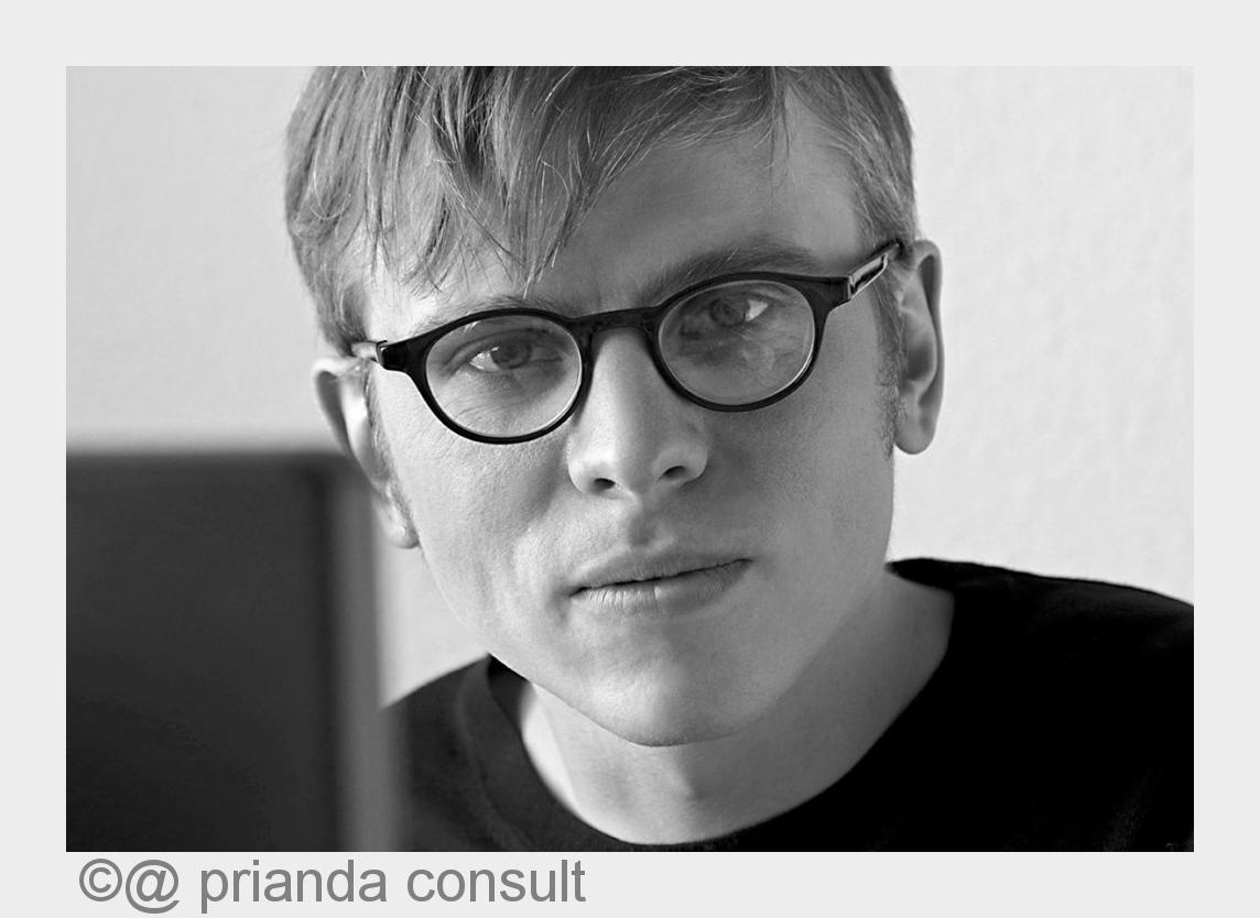 Jonas Nordholt aus Berlin ist studierter Germanist und entwickelt Texte für Websites (Bildquelle: @ 