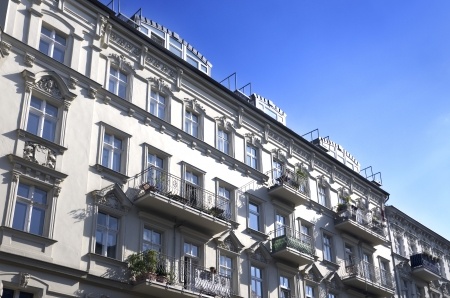Begehrt: Altbau in Berlin-Kreuzberg. Urheberrecht: <a href='http://de.123rf.com/profile_totalpics' alt=
