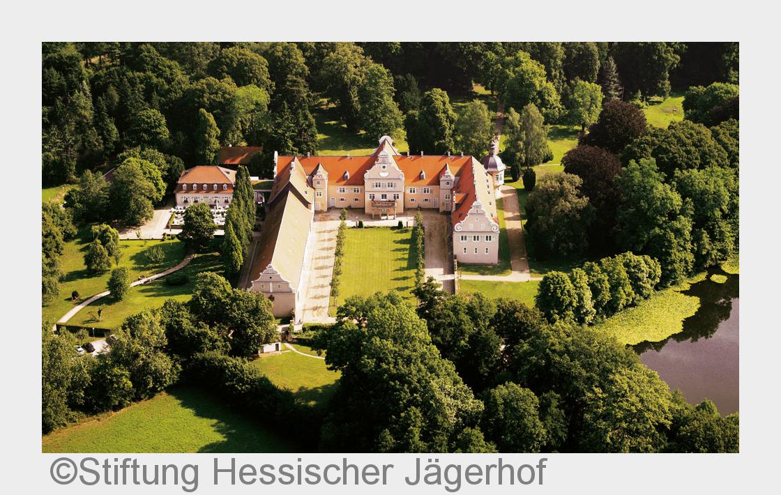 Idyllische Lage: Hotel Jagdschloss Kranichstein (Bildquelle: Stiftung Hessischer Jägerhof)