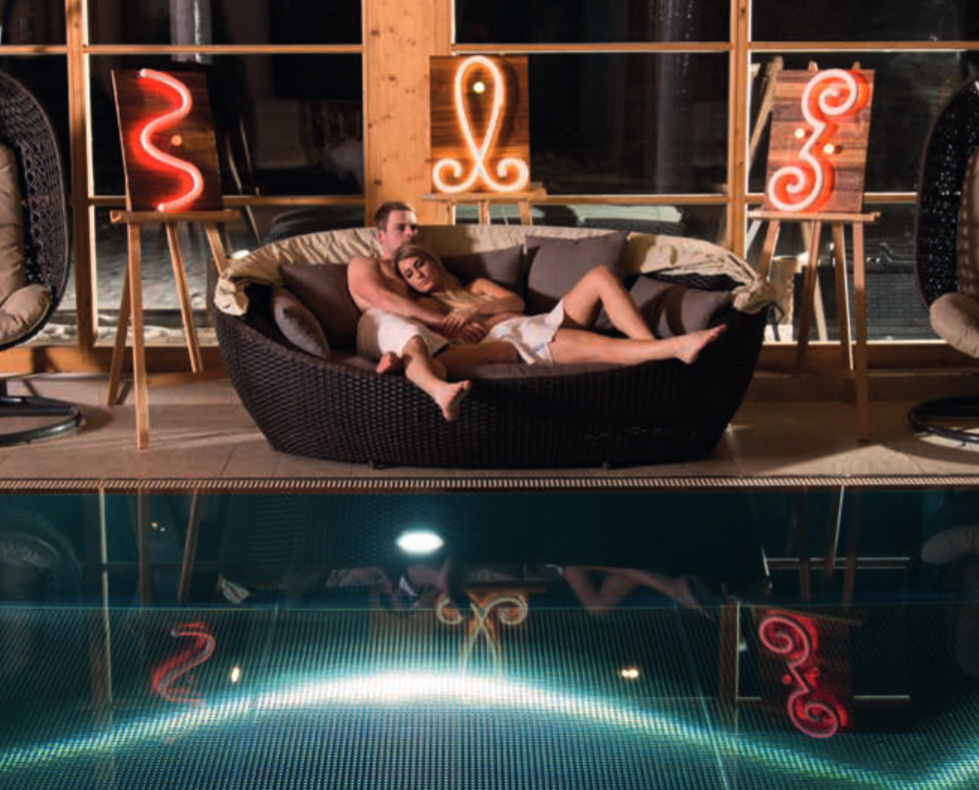 Die SORANDIRO Lichtsymbole werten jeden Bereich einer Wohnung, eines Hotels oder Büros auf. Die SORANDIRO Lichtsymbole werten jeden Bereich einer Wohnung, eines Hotels oder Büros auf.