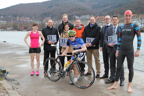 Die Rennleiter, Sponsoren und aktive Triathleten eröffneten die Anmeldung für den HeidelbergMan 2015 Die Rennleiter, Sponsoren und aktive Triathleten eröffneten die Anmeldung für den HeidelbergMan 2015
