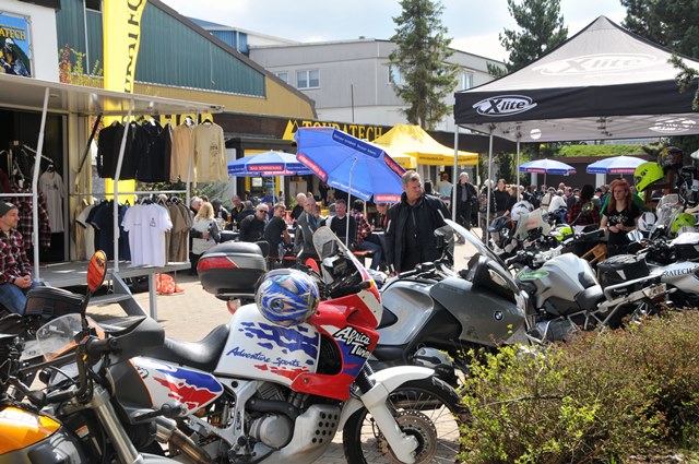Am Samstag, 11. April, feiert Touratech in Niedereschach den Start in die neue Motorradsaison.