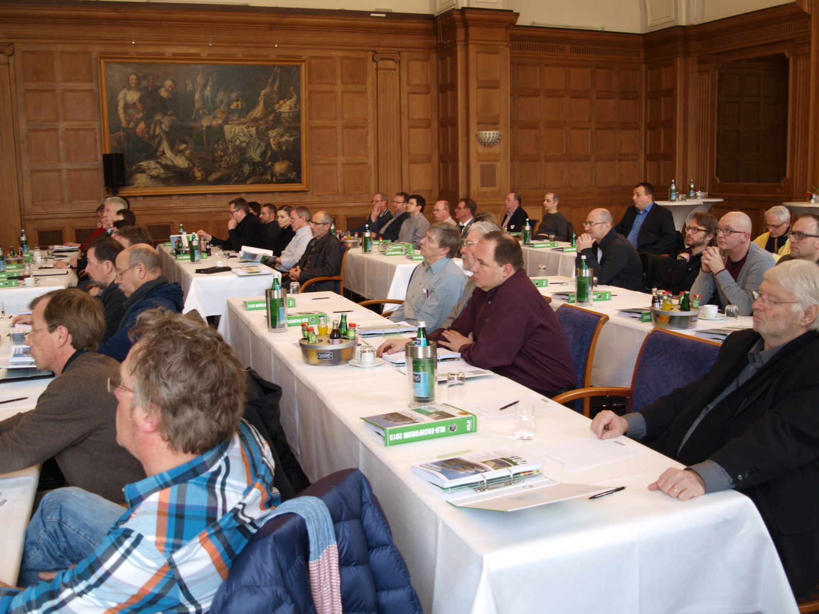 Knapp 250 Bauprofis informierten sich beim KLB-Fachforum 2015 über Zukunftsthemen wie Nachhaltigkeit