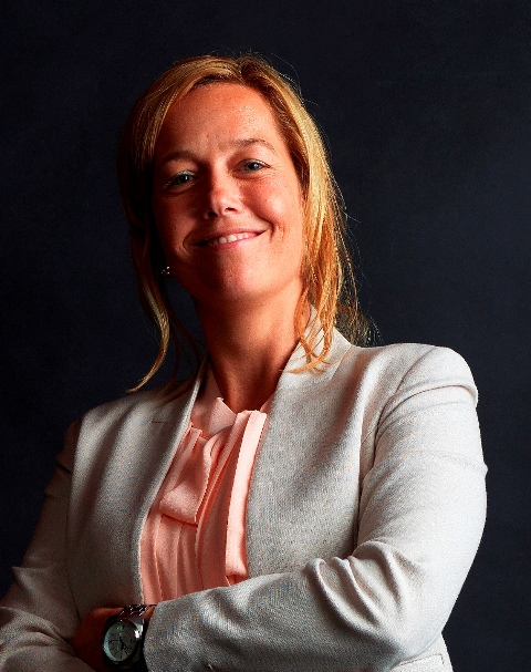 Cindy van den Dungen (39) arbeitet als"Kommerzieller Direktor" bei Heras. Cindy van den Dungen (39) arbeitet als"Kommerzieller Direktor" bei Heras.