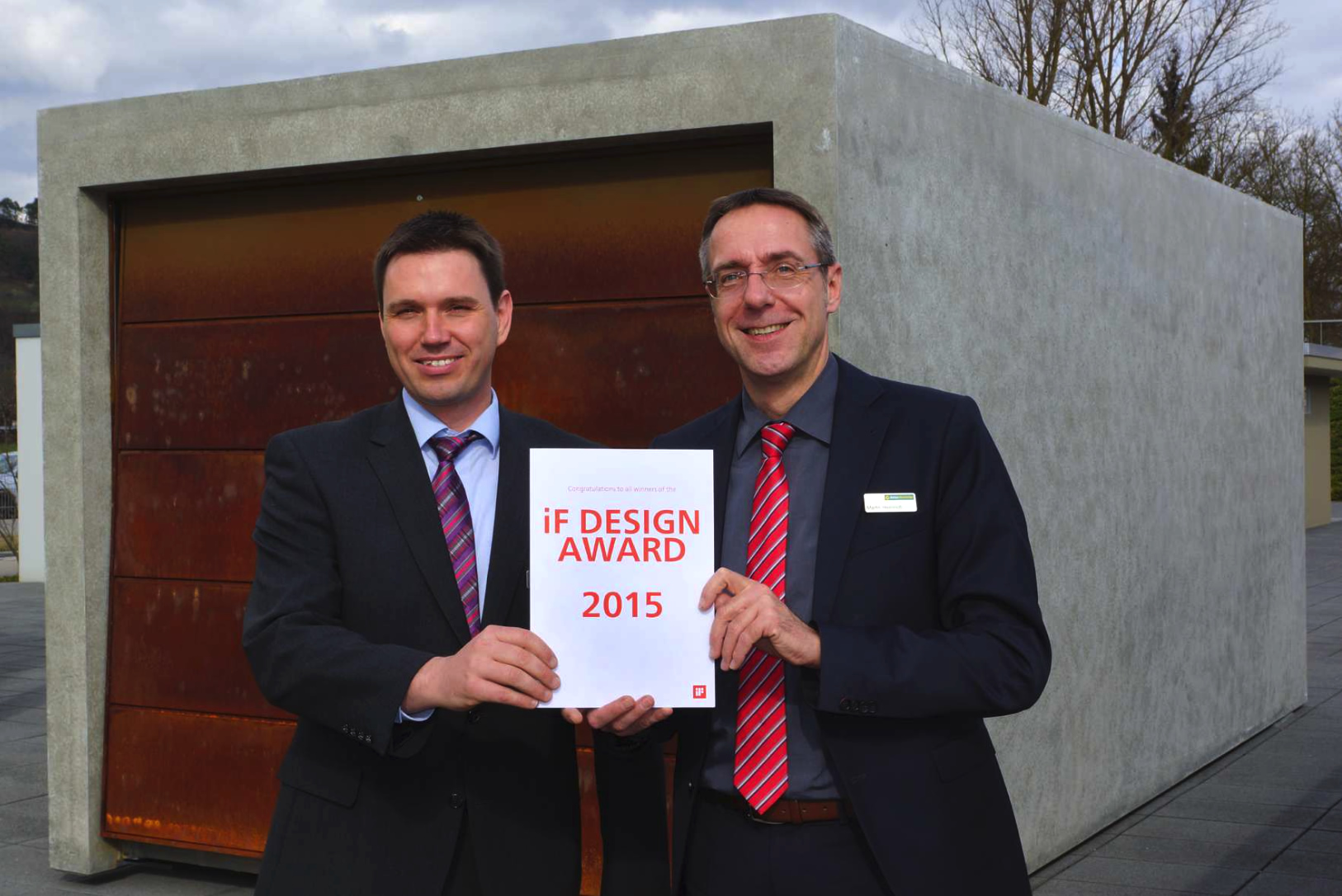 Große Freude bei Beton Kemmler u?ber den Gewinn des"iF Design Award" 2015