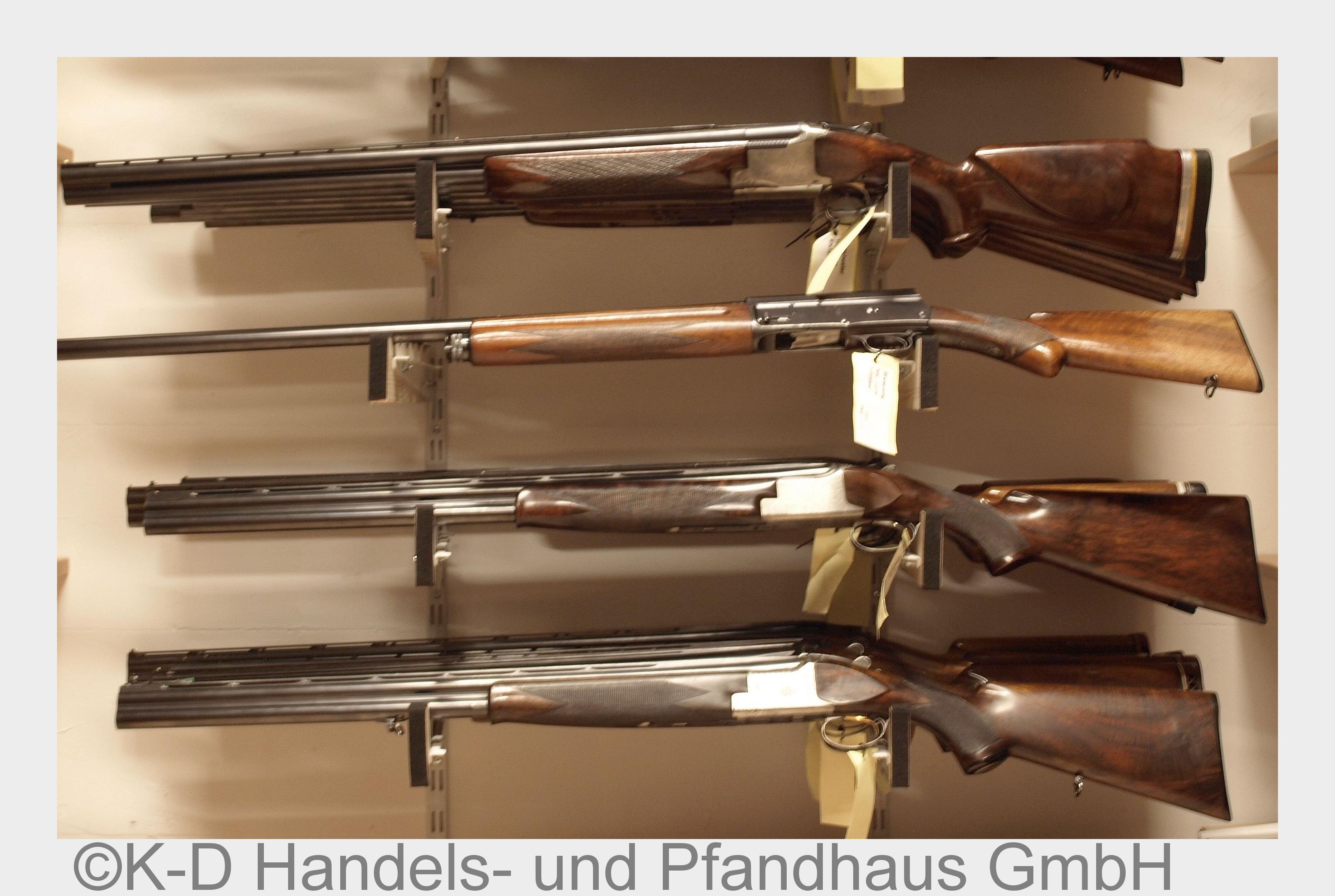 Geld gegen Gewehr: Nicht ausgelöste Waffen werden am 23. April 2015 versteigert (Bildquelle: K-D Han