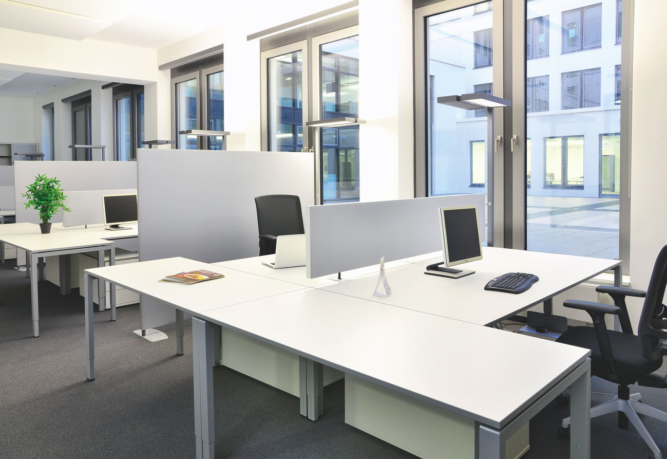 Die neue Zentrale der ABG FRANKFURT HOLDING wurde mit ALEO Schreibtischen von CEKA ausgestattet Die neue Zentrale der ABG FRANKFURT HOLDING wurde mit ALEO Schreibtischen von CEKA ausgestattet