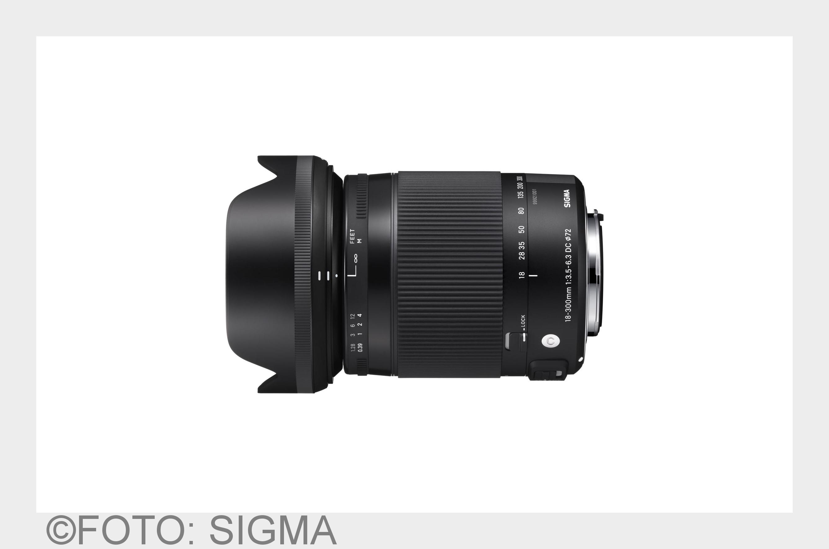 SIGMA 18-300mm F3.5-6.3 DC MACRO OS HSM Contemporary mit Sonnenblende (Bildquelle: FOTO: SIGMA)
