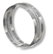 Die neue - nur 2 mm flache - Kontaktlamelle?ML-I?in Steckverbinderlösungen von Multi-Contact.