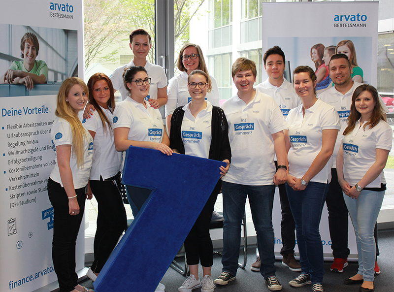 Die Kaufleute Dialogmarketing bei arvato Financial Solutions freuen sich auf die neuen Kollegen