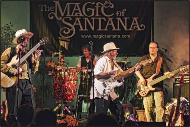 Alex Ligertwood und The Magic Of Santana (Foto von AndréUrban)
