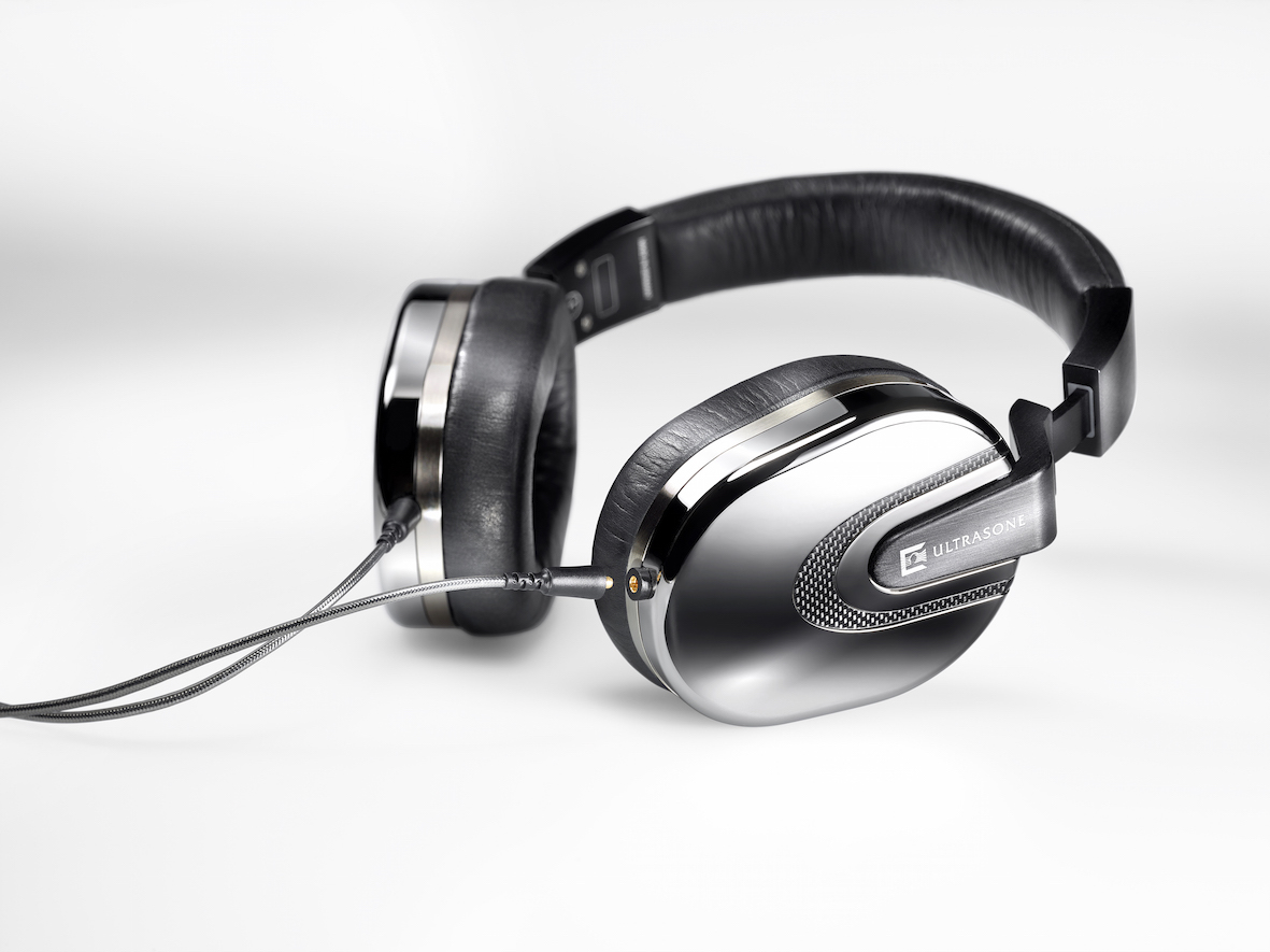 Der Ultrasone Edition 8 Carbon vereint Klang undÄsthetik in einem HiFi-Kopfhörer. Der Ultrasone Edition 8 Carbon vereint Klang undÄsthetik in einem HiFi-Kopfhörer.