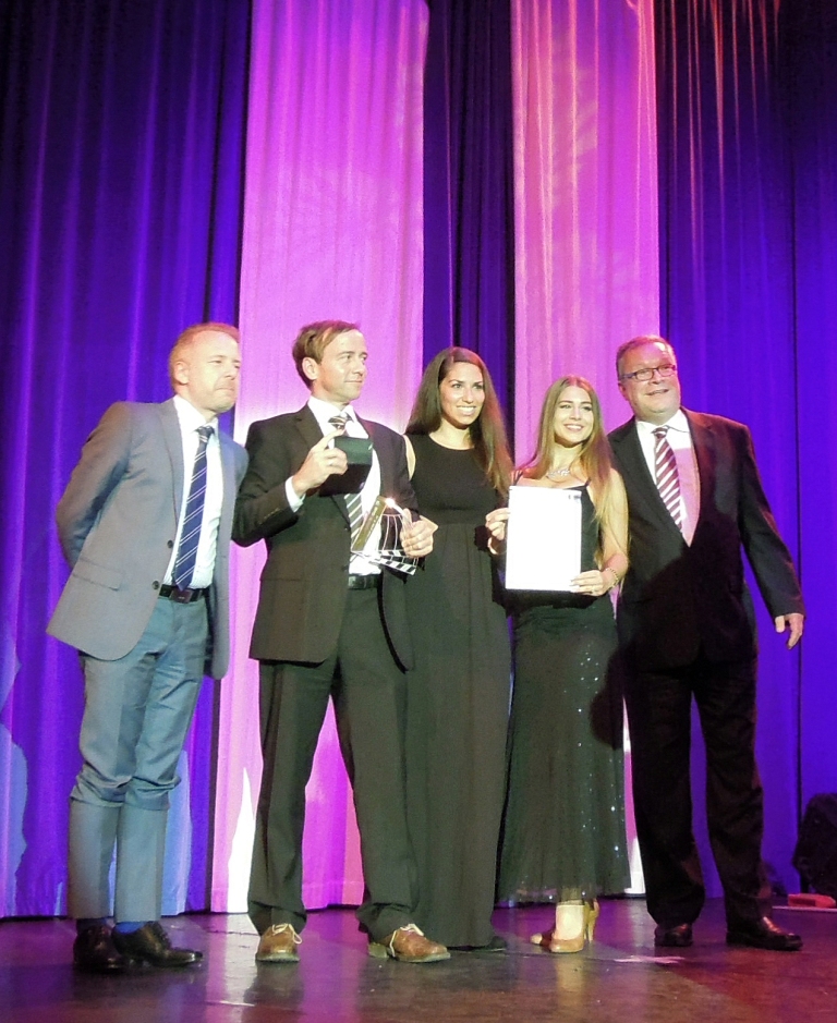 Das CES-Filmteam bei der Preisverleihung in Hamburg