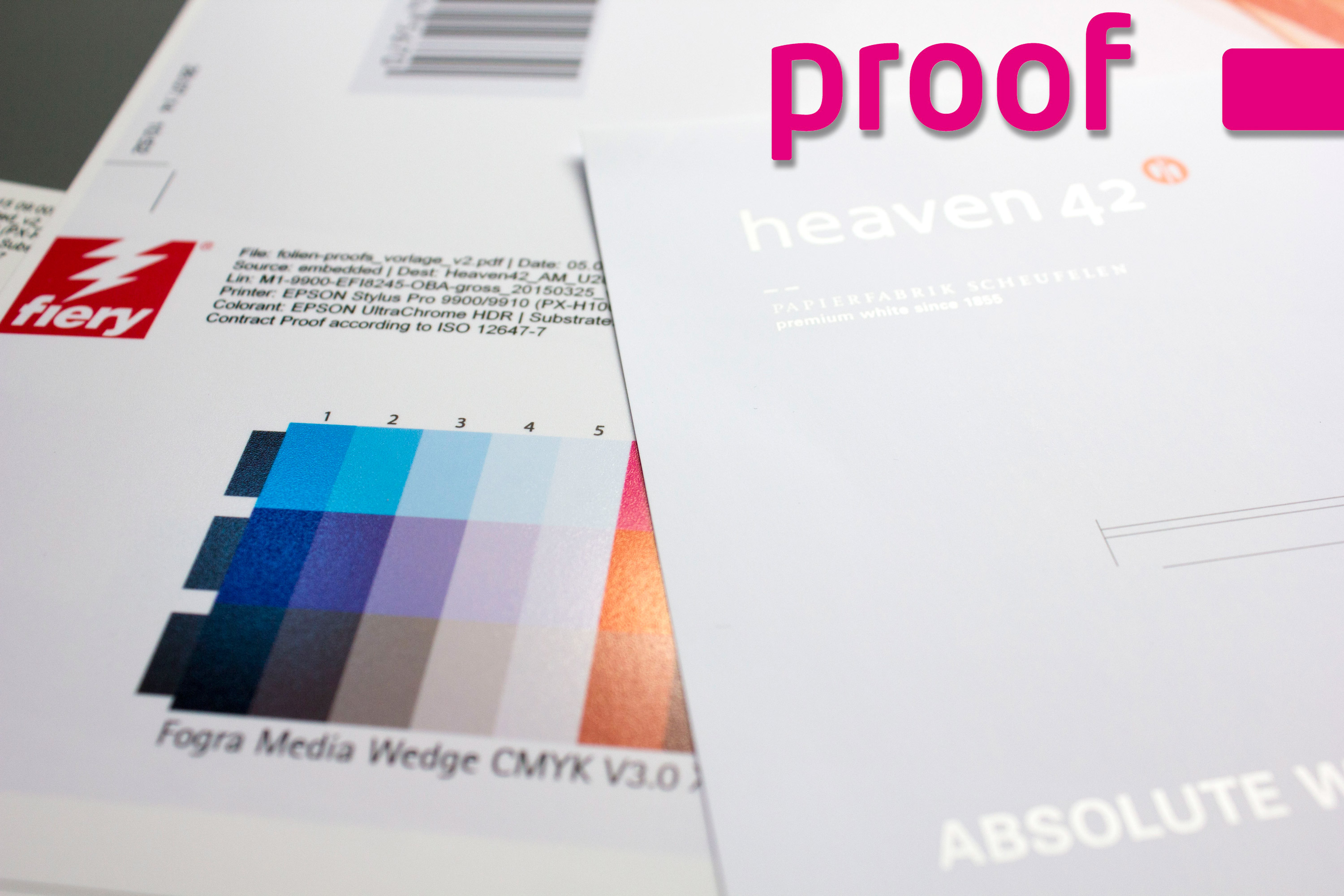 Proof.de: Gute Übereinstimmung im Papierweiß von Proofpapier und Original Scheufelen Heaven 42 Papie