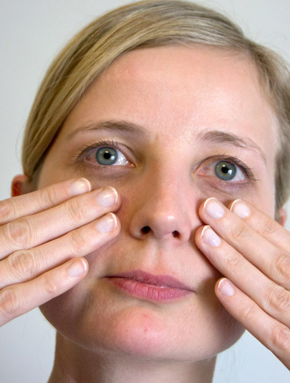Pigmentflecke entstehen durch UV-Strahlen Pigmentflecke entstehen durch UV-Strahlen