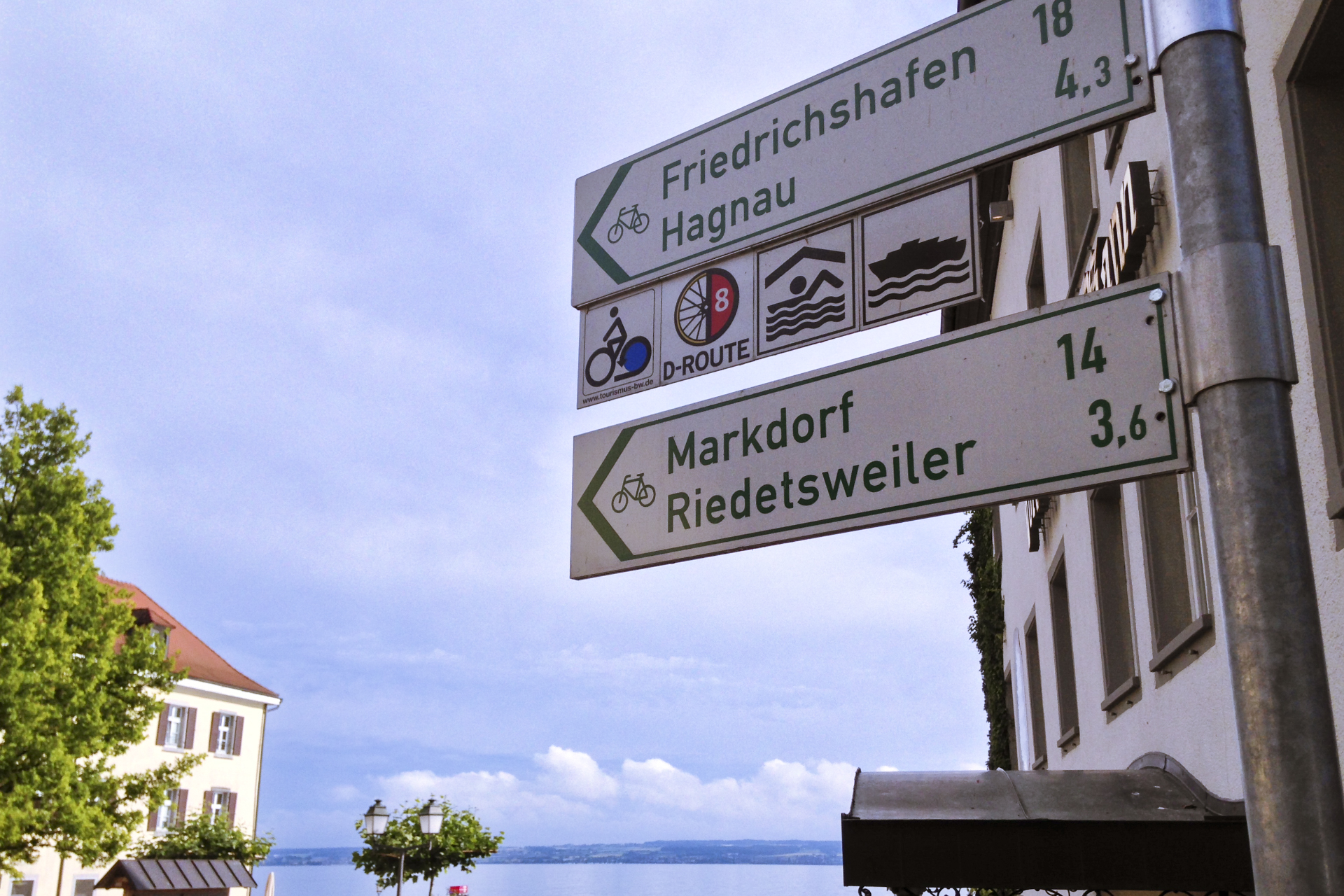 Radfahren am Bodensee (Foto: radkompass.de) Radfahren am Bodensee (Foto: radkompass.de)