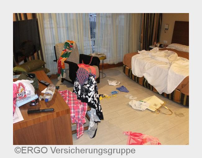 Einbruch im Feriendomizil (Bildquelle: ERGO Versicherungsgruppe) Einbruch im Feriendomizil (Bildquelle: ERGO Versicherungsgruppe)