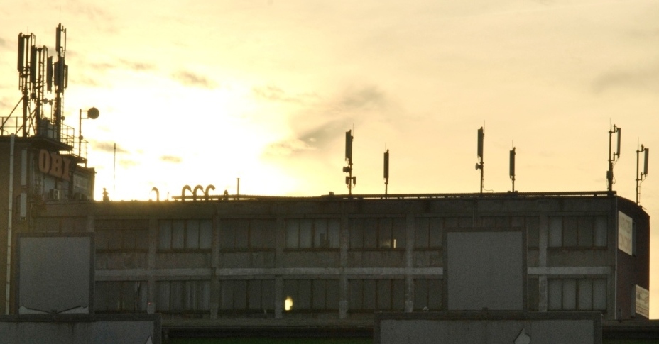 Gegen Elektrosmogbelastungen im Firmengebäude können sich Angestellte selbst kaum schützen Gegen Elektrosmogbelastungen im Firmengebäude können sich Angestellte selbst kaum schützen