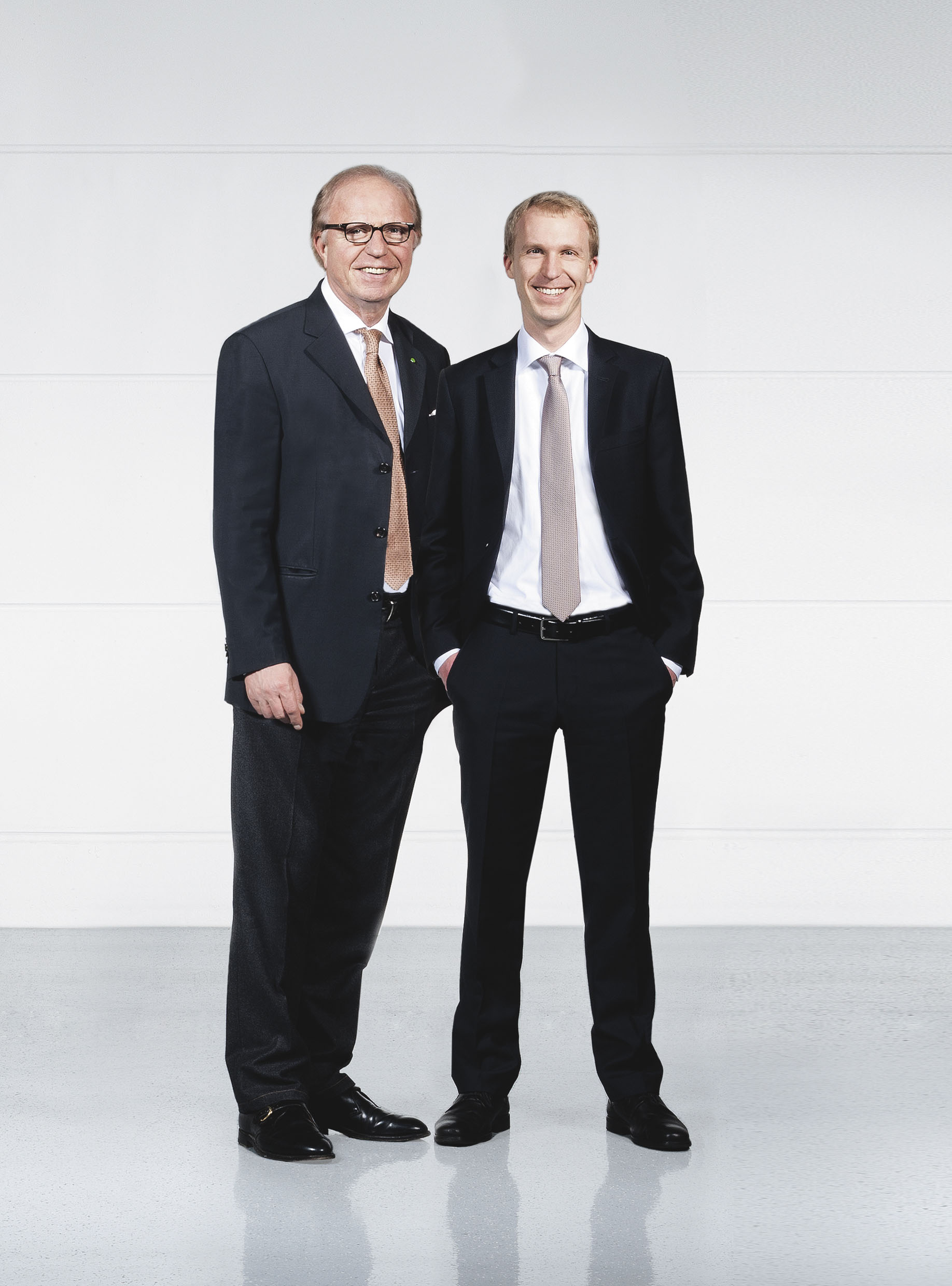Frank Wollschlägerübergibt die Geschäftsleitung der Wollschläger GmbH& Co. KG an seinen Sohn.