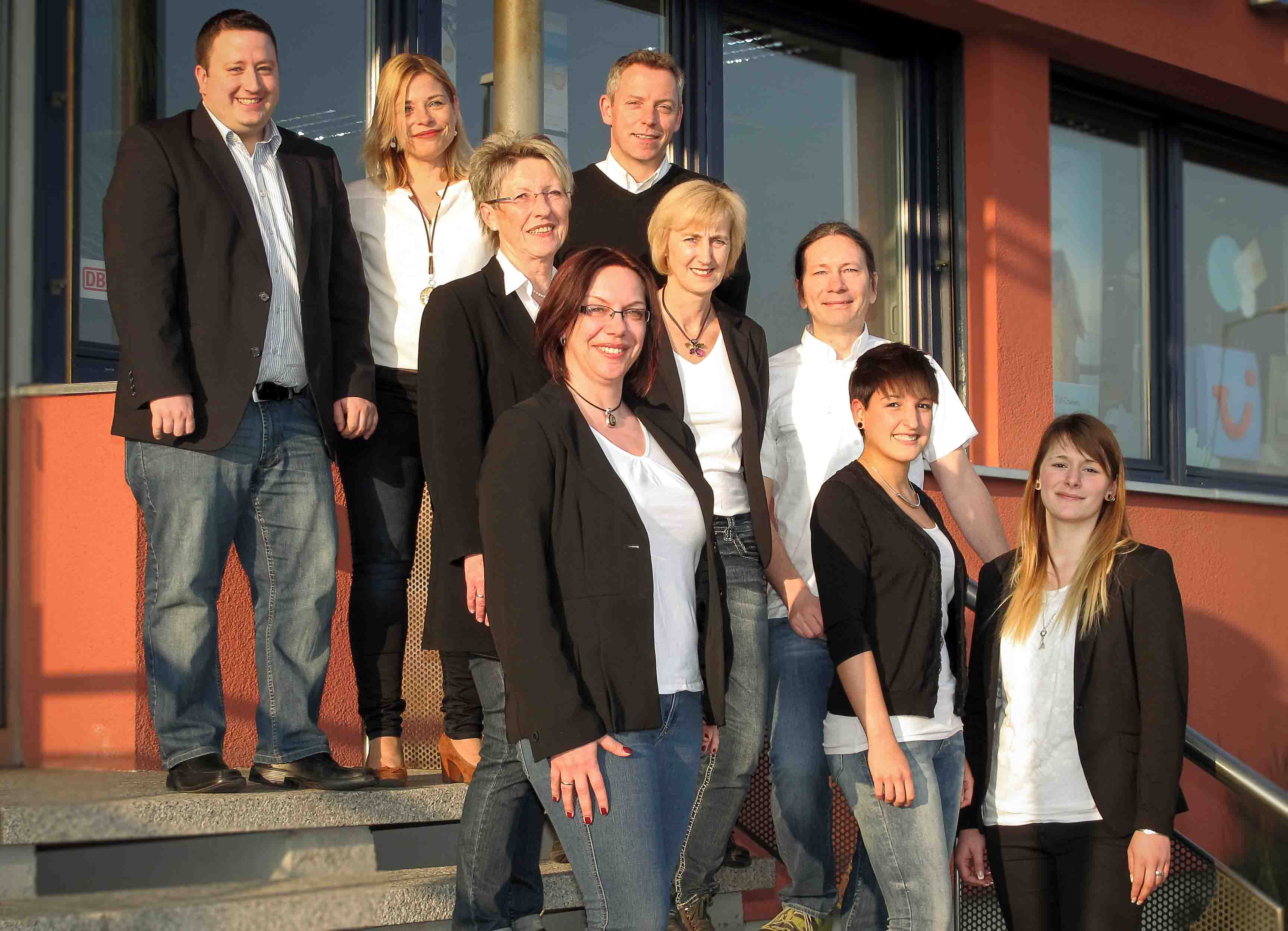 Das Team der Domberger Reisen Lufthansa City Center in Augsburg und Königsbrunn. Das Team der Domberger Reisen Lufthansa City Center in Augsburg und Königsbrunn.