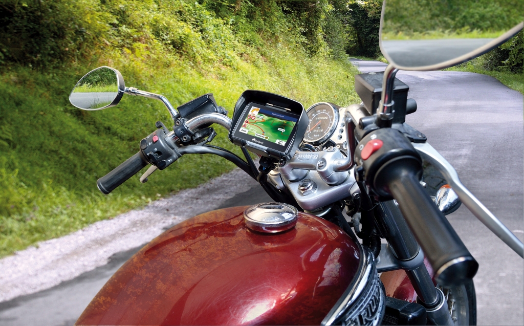 NavGear TourMate N4, Motorrad-, Kfz-& Outdoor-Navi mit Europa, www.pearl.de
