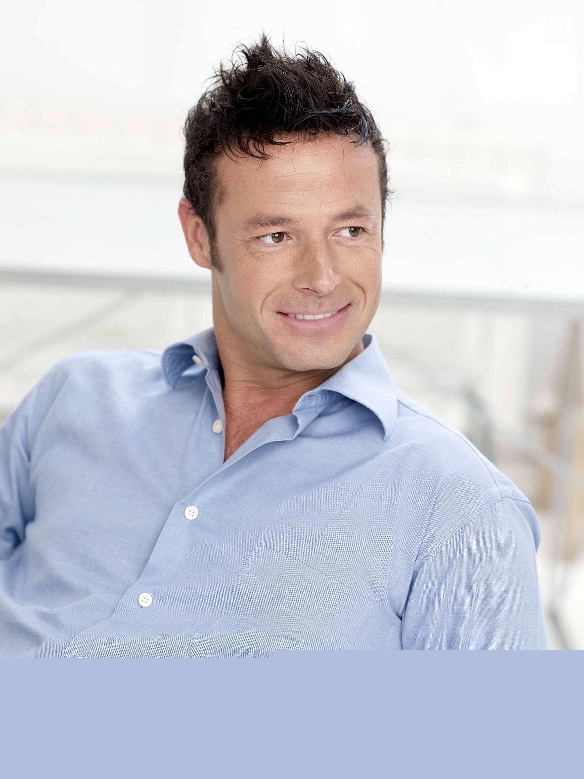 Zurück zu vollem Haar - dank Haarersatz von Svenson (www.svenson.de) Zurück zu vollem Haar - dank Haarersatz von Svenson (www.svenson.de)