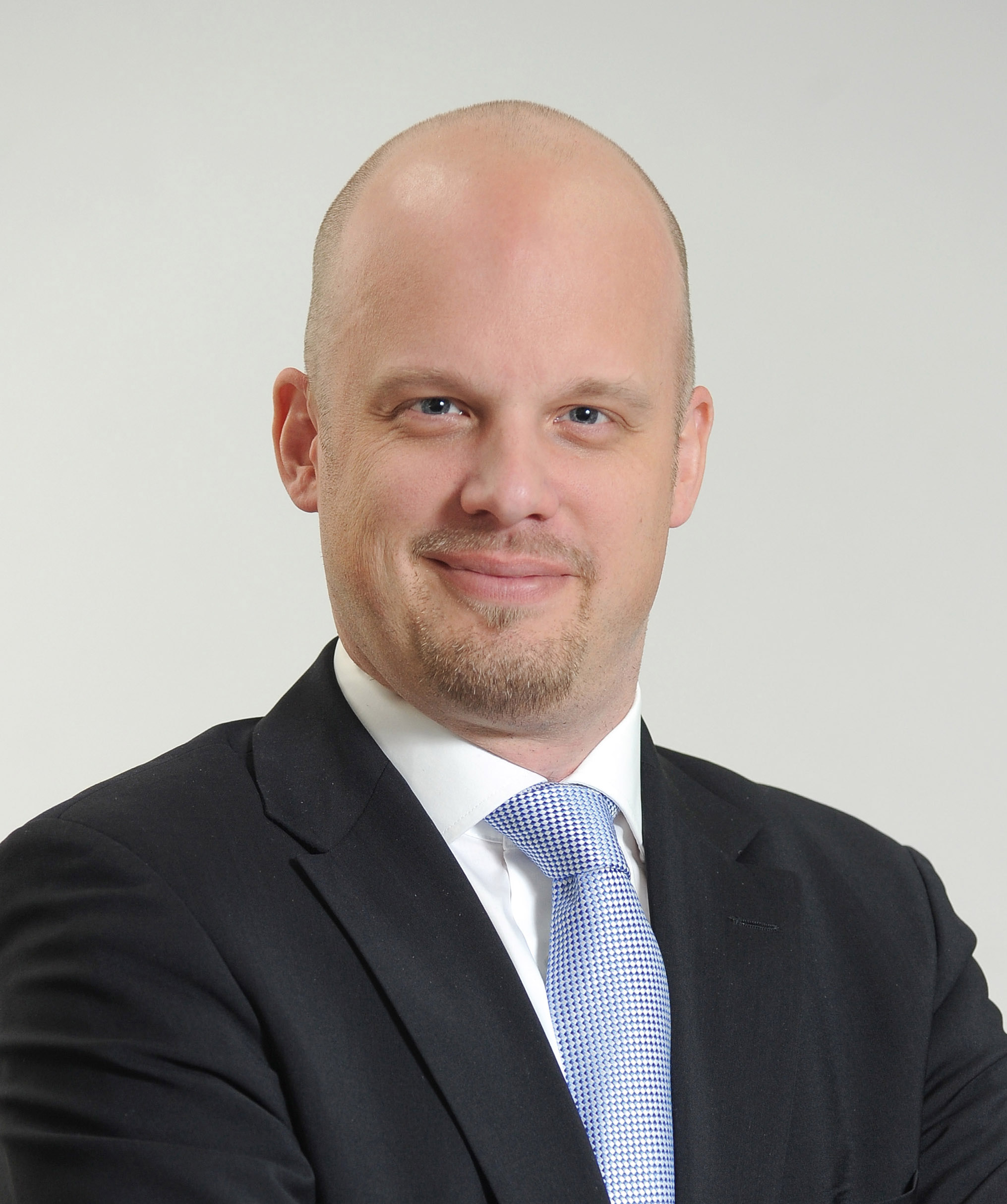 Niels Lorenz ist der neue Buderus Vertriebsbereichsleiter Nord mit Sitz in Hamburg. Niels Lorenz ist der neue Buderus Vertriebsbereichsleiter Nord mit Sitz in Hamburg.