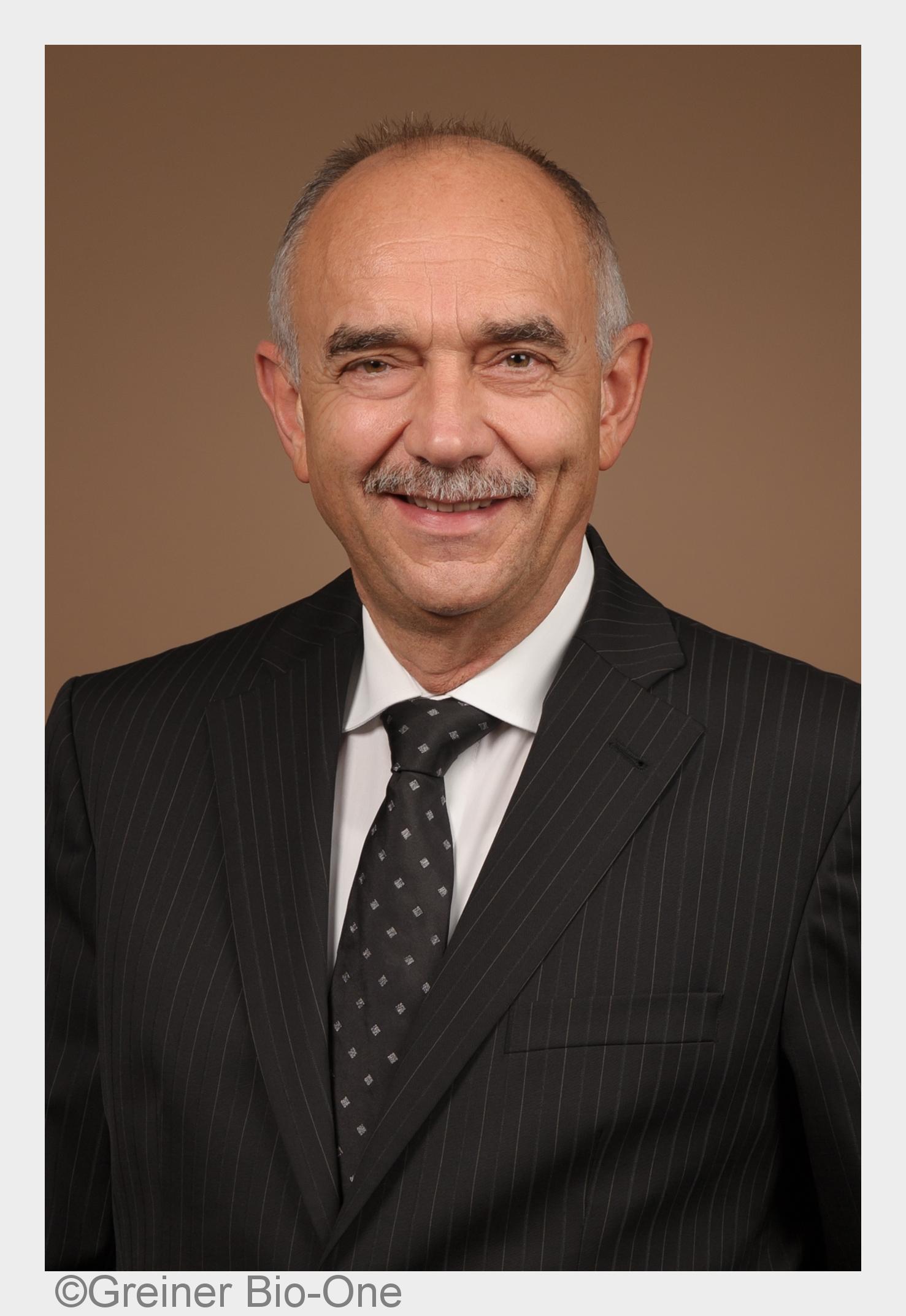Rudi Vollmer (61) ist neuer Technischer Geschäftsführer der Greiner Bio-One GmbH in Frickenhausen. ( Rudi Vollmer (61) ist neuer Technischer Geschäftsführer der Greiner Bio-One GmbH in Frickenhausen. (