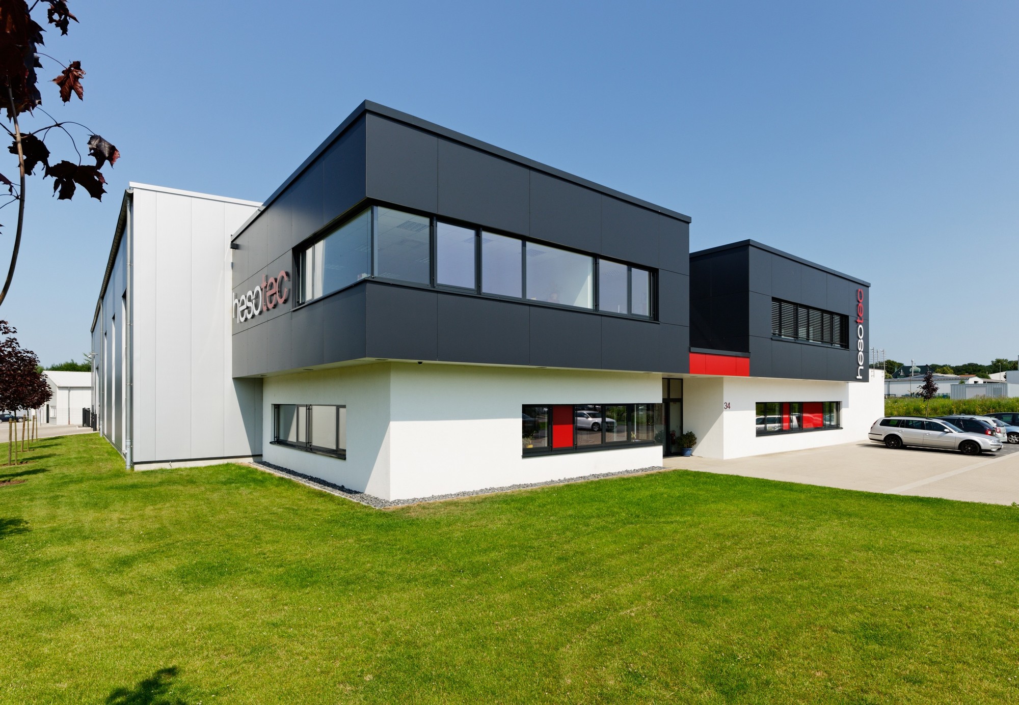 Der Firmensitz der hesotec GmbH steht für das Kerngeschäft und die individuellen Lösungen des Untern Der Firmensitz der hesotec GmbH steht für das Kerngeschäft und die individuellen Lösungen des Untern