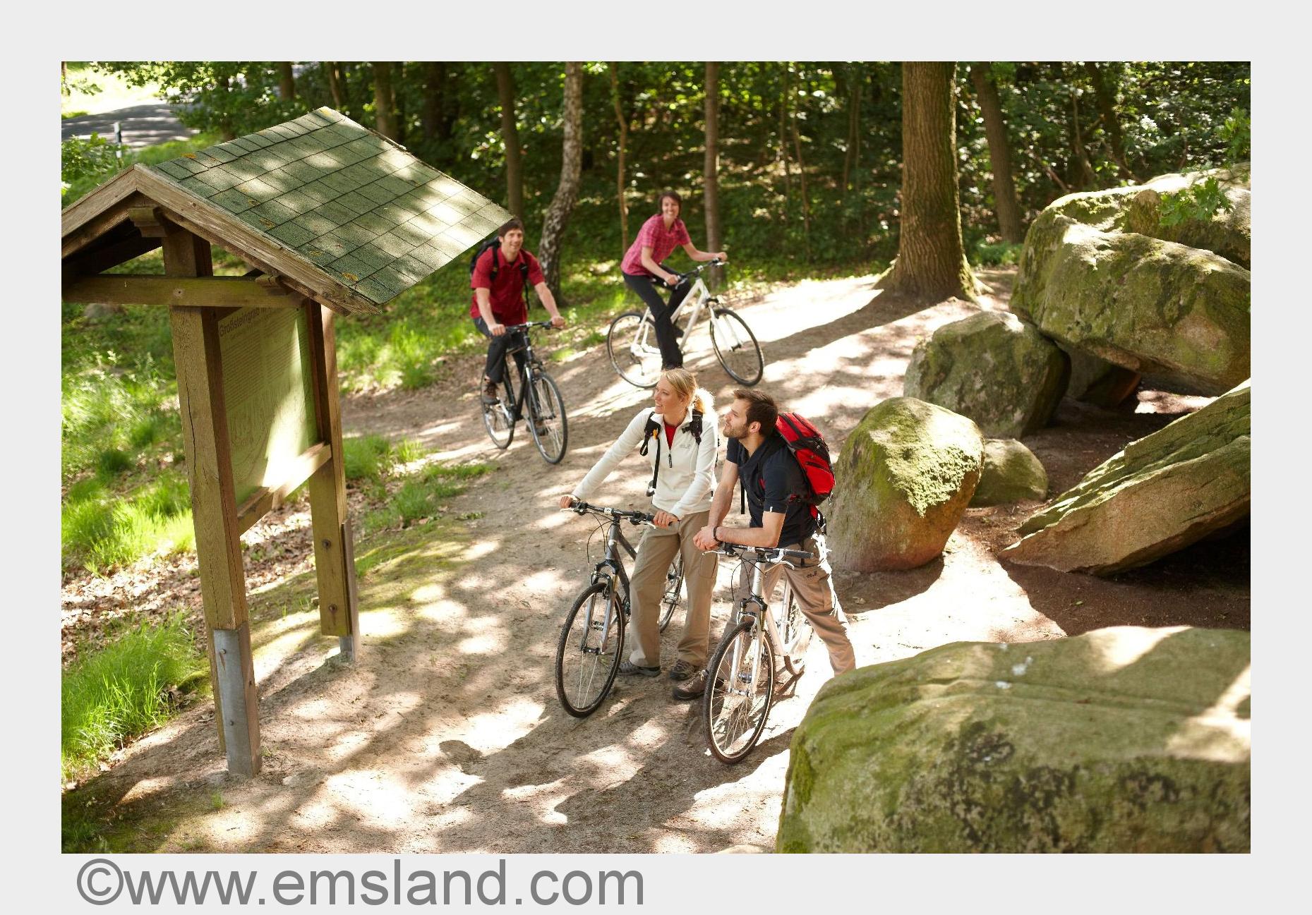 Für Radfahrer ist das Emsland mit 3.500 Kilometer Radwegen ein Paradies (Bildquelle: www.emsland.com