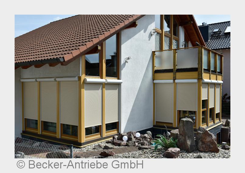 Ihre 35 Rollläden steuert Familie Klotzbach zentralüber die Hausautomatisierung CC51 von Becker. (Bi Ihre 35 Rollläden steuert Familie Klotzbach zentralüber die Hausautomatisierung CC51 von Becker. (Bi