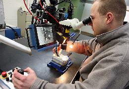 Auftrageschweißen mittels Laser Auftrageschweißen mittels Laser