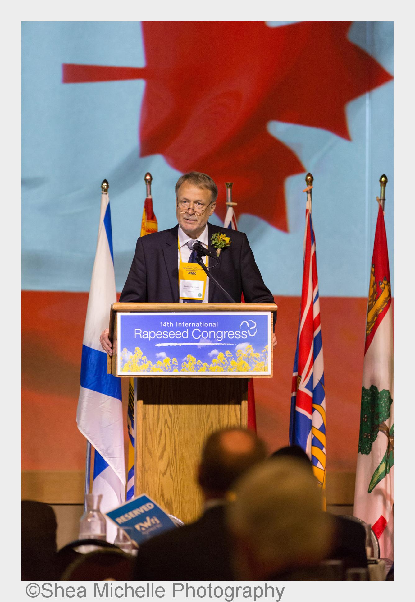 Prof. Dr. Dr. h.c. Wolfgang Friedt, Universität Gießen, anlässlich der Preisverleihung in Saskatoon Prof. Dr. Dr. h.c. Wolfgang Friedt, Universität Gießen, anlässlich der Preisverleihung in Saskatoon