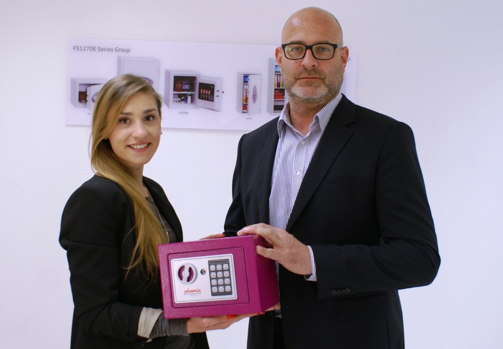 Knoxsafe bietet Sicherheitslösungen vom Tresor bis Türspion. Laura Micolucci und Matthias Banike zei Knoxsafe bietet Sicherheitslösungen vom Tresor bis Türspion. Laura Micolucci und Matthias Banike zei