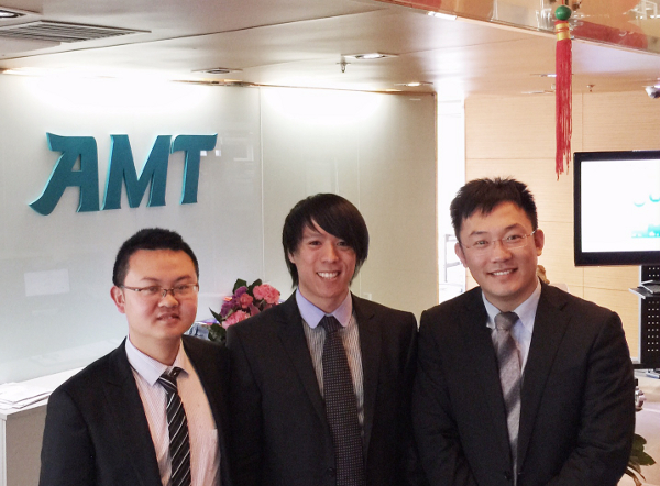 Zwei Solution Engineers aus dem AMT-Team, in der Mitte ihr Ansprechpartner von CONTACT Software. Zwei Solution Engineers aus dem AMT-Team, in der Mitte ihr Ansprechpartner von CONTACT Software.