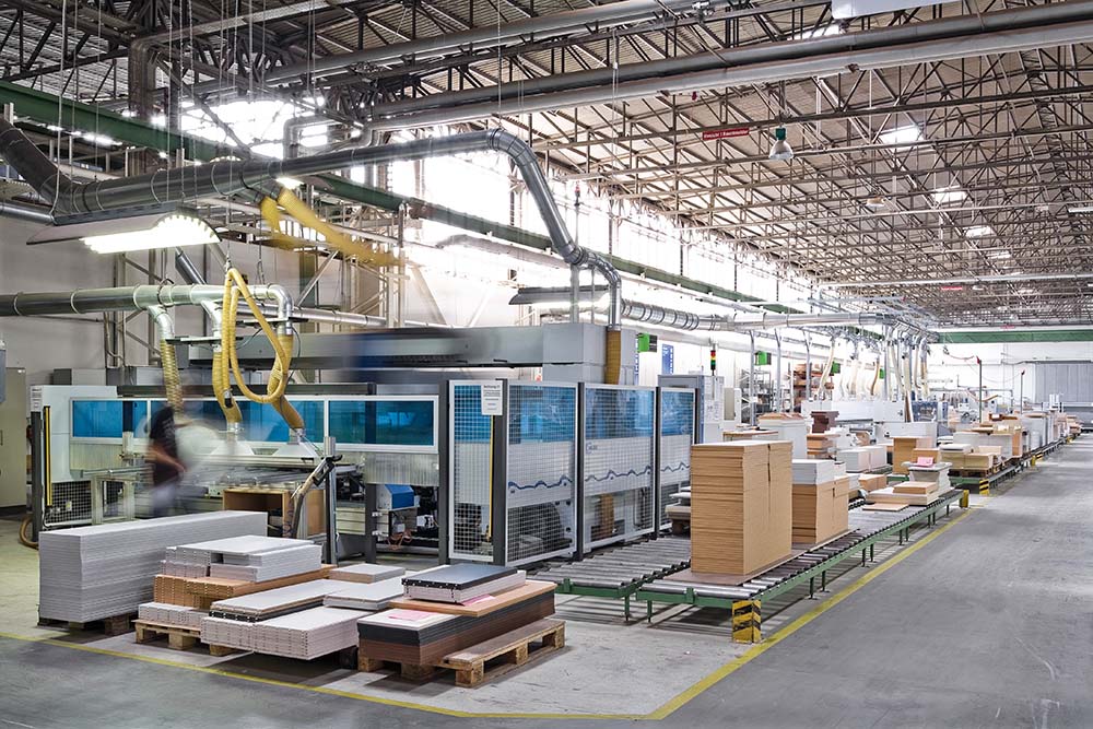 Produktion der REISS Büromöbel GmbH