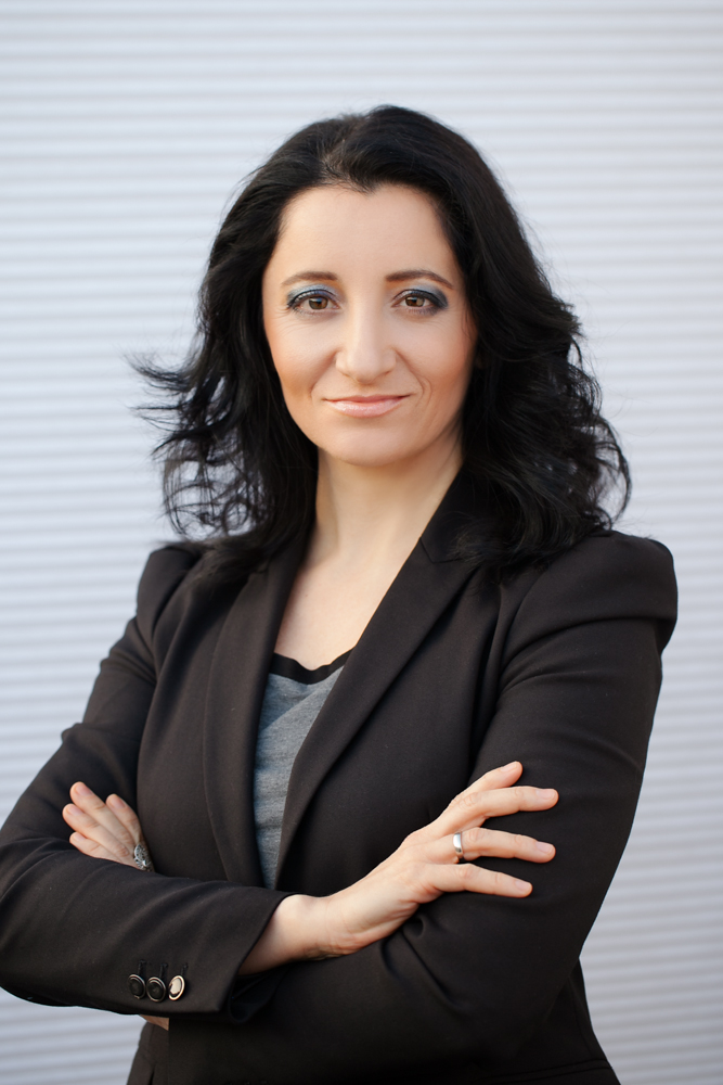M. Clavijo, Geschäftsführerin von Perfecto4U, weißwie man trotz Mutterschaft erfolgreich sein kann M. Clavijo, Geschäftsführerin von Perfecto4U, weißwie man trotz Mutterschaft erfolgreich sein kann
