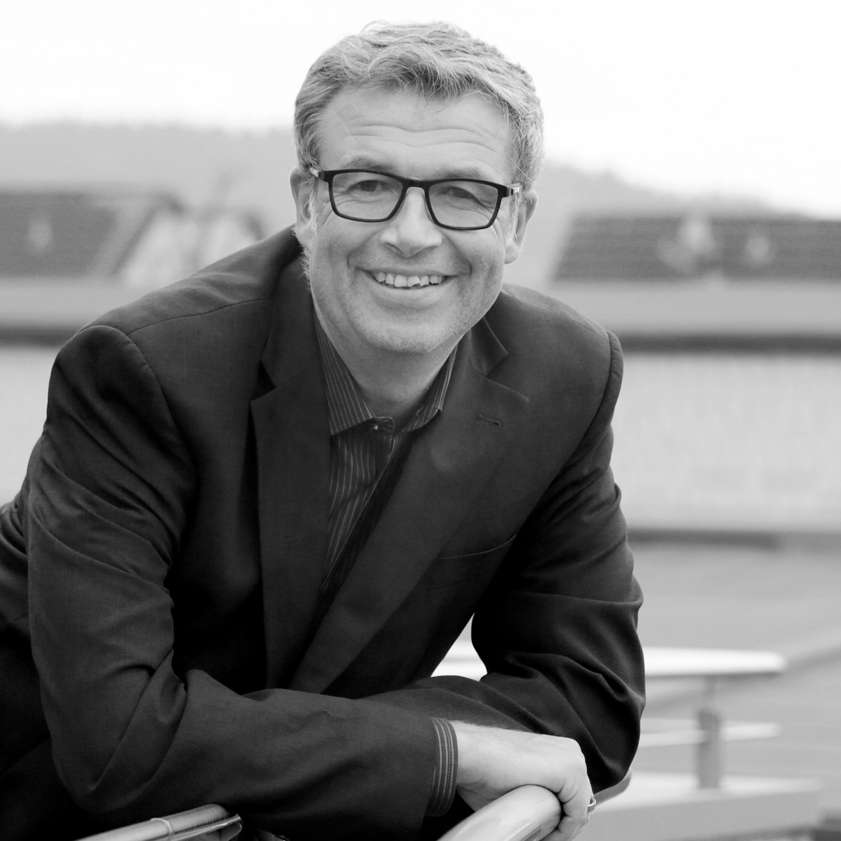 Dr. Carsten Borchert Dr. Carsten Borchert