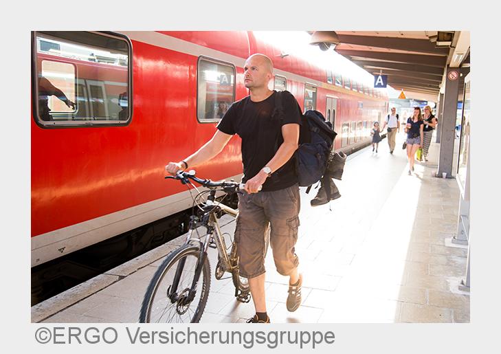 Mit dem Rad auf Reisen (Bildquelle: ERGO Versicherungsgruppe) Mit dem Rad auf Reisen (Bildquelle: ERGO Versicherungsgruppe)