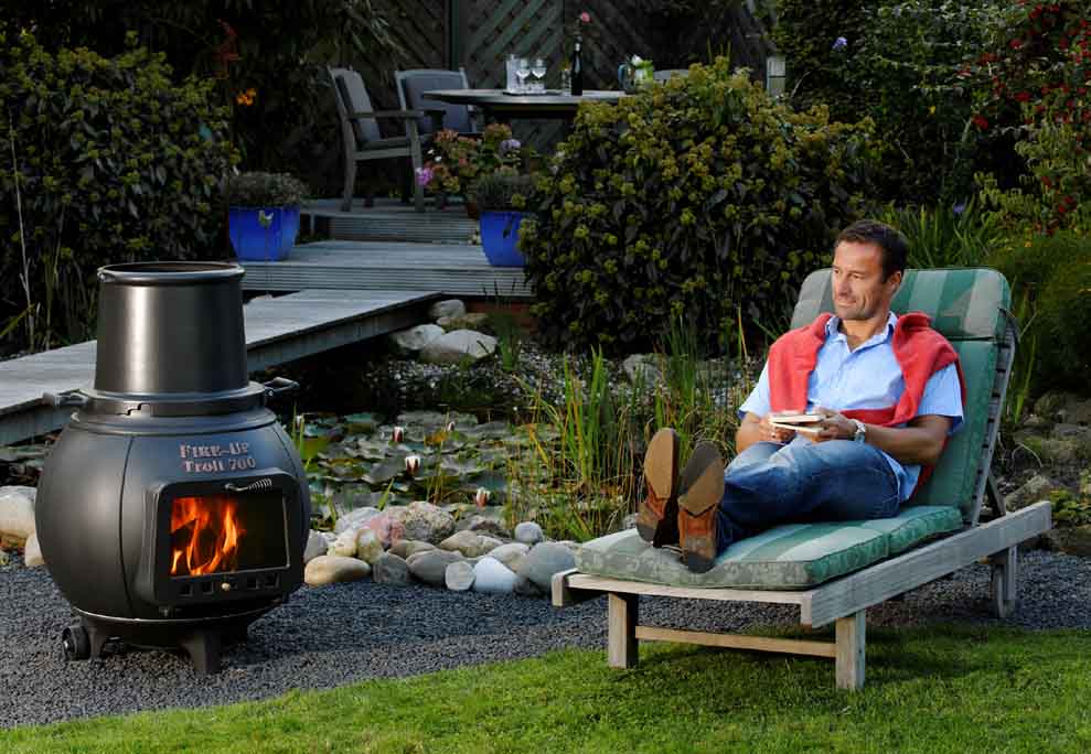Grillen, braten, räuchern und heizen: Der optisch außergewöhnliche Grill ist ein Alleskönner Grillen, braten, räuchern und heizen: Der optisch außergewöhnliche Grill ist ein Alleskönner