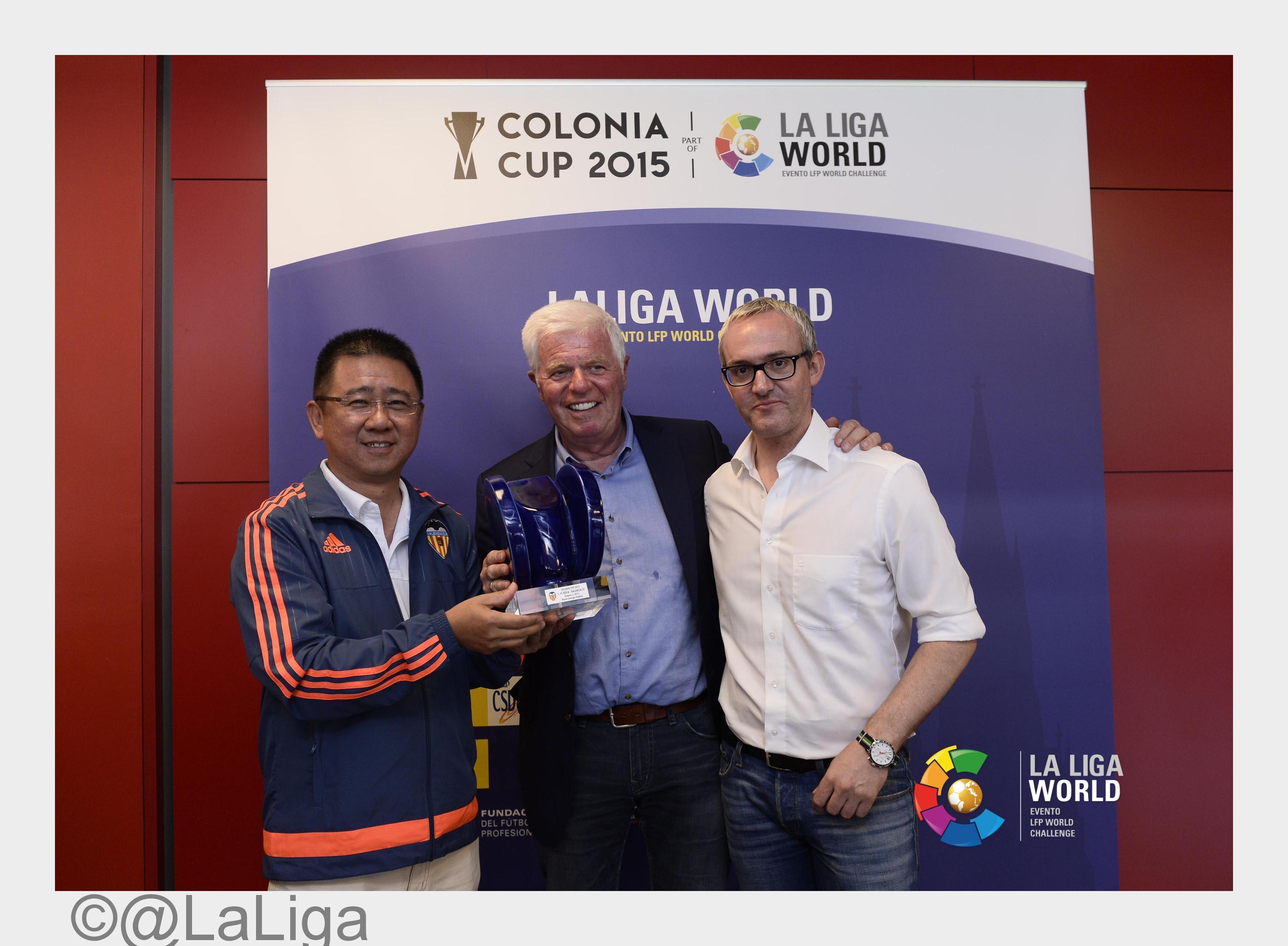Der FC Valencia beim Colonia Cup 2015 (Bildquelle: @LaLiga)