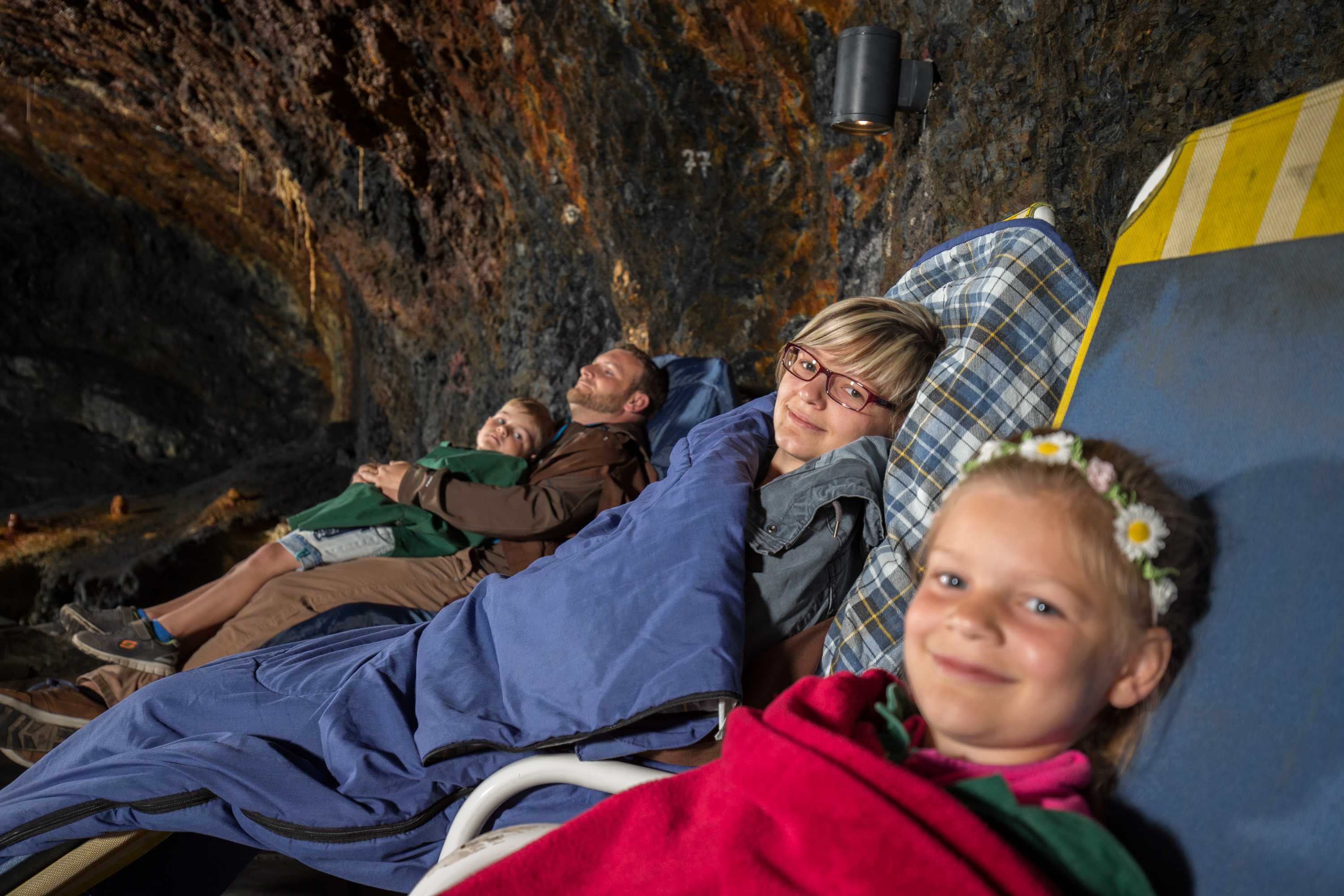 Familie im Heilstollen Familie im Heilstollen
