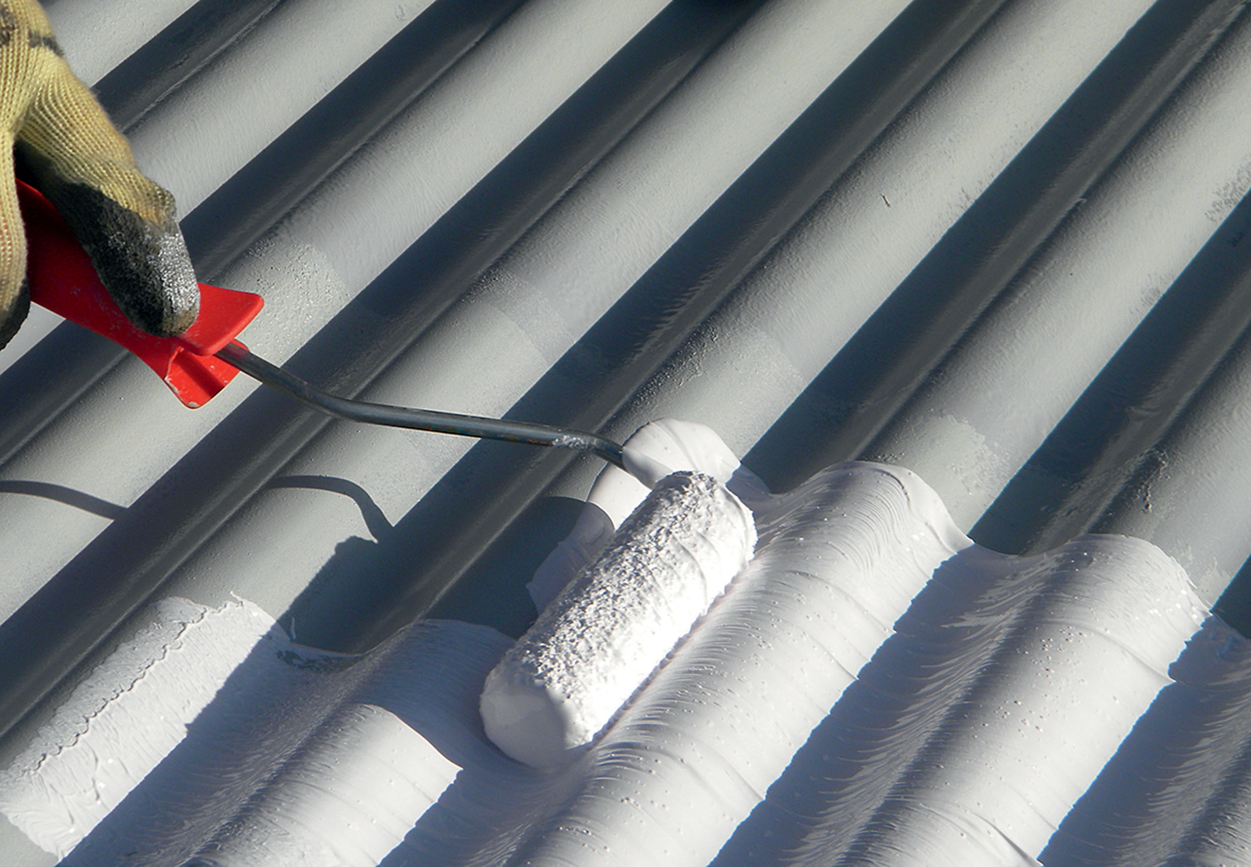 Triflex Metal Coat kann auf allen Metallkonstruktionen appliziert werden. Triflex Metal Coat kann auf allen Metallkonstruktionen appliziert werden.