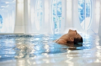 Innenpool der Tamina Therme Bad Ragaz