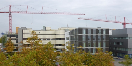Quelle: WOLFFKRAN Die Sanierung des Ingolstädter Klinikums ist ein Fall für die XXL Krane im WOLFF-R Quelle: WOLFFKRAN Die Sanierung des Ingolstädter Klinikums ist ein Fall für die XXL Krane im WOLFF-R