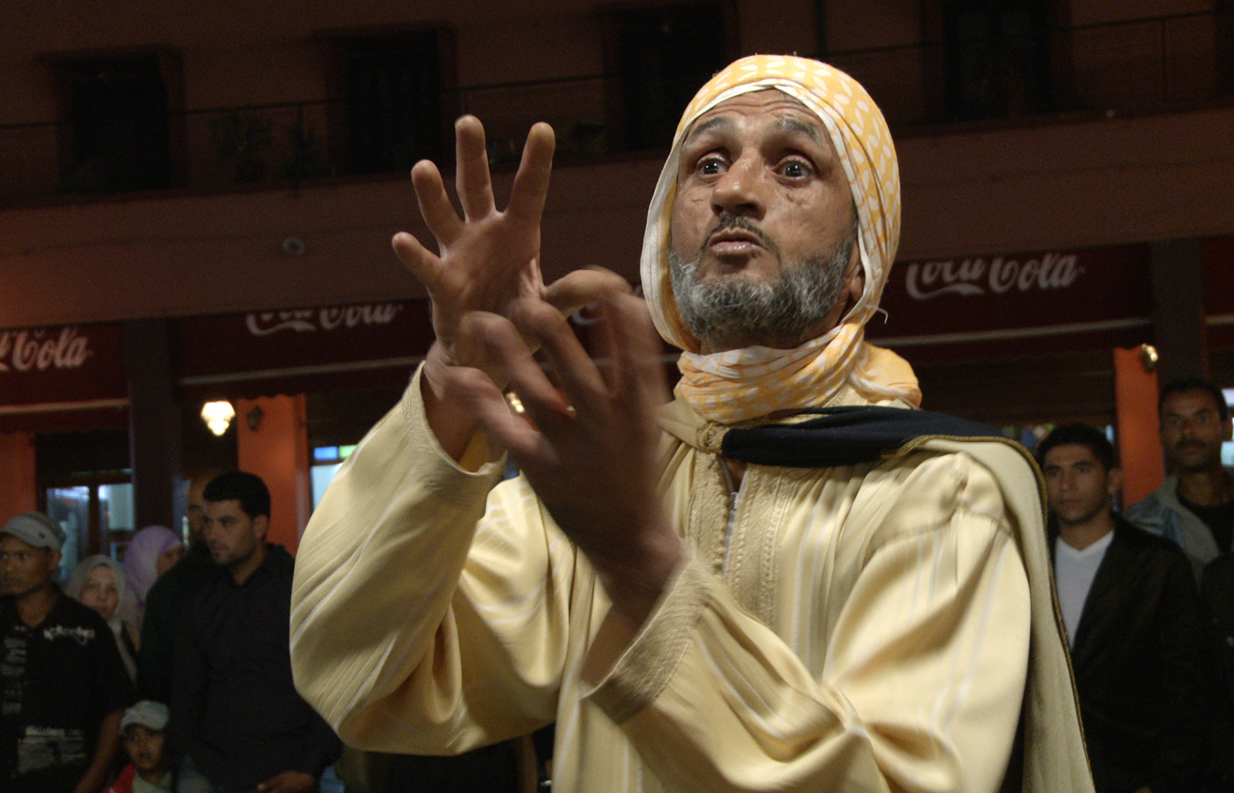 Abderrahim El Makkouri (Erzähler)Djemaa El Fna, Marrakesch / MarokkoFoto: Thomas Ladenburger
